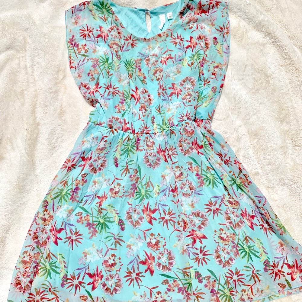 Floral Breeze Sleeveless Mini Dress